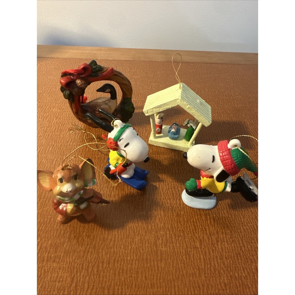 Lot Of‎ 5 Vtg Christmas Ornaments: Snoopy, Mouse, Nativity